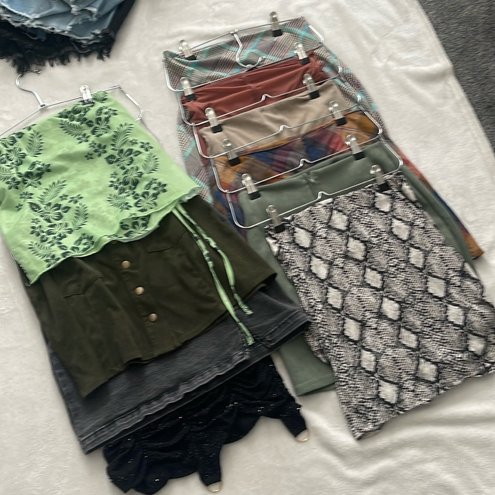 Fall Mini Skirt bundle size small 💖